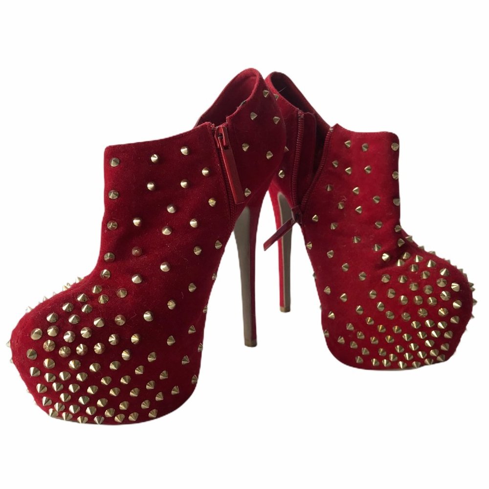 Stiletto High Heels Red Studded POSH Gold Studded